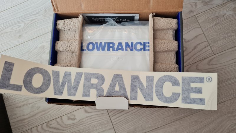 Продано - Lowrance HDS-9 Live новый в упаковке